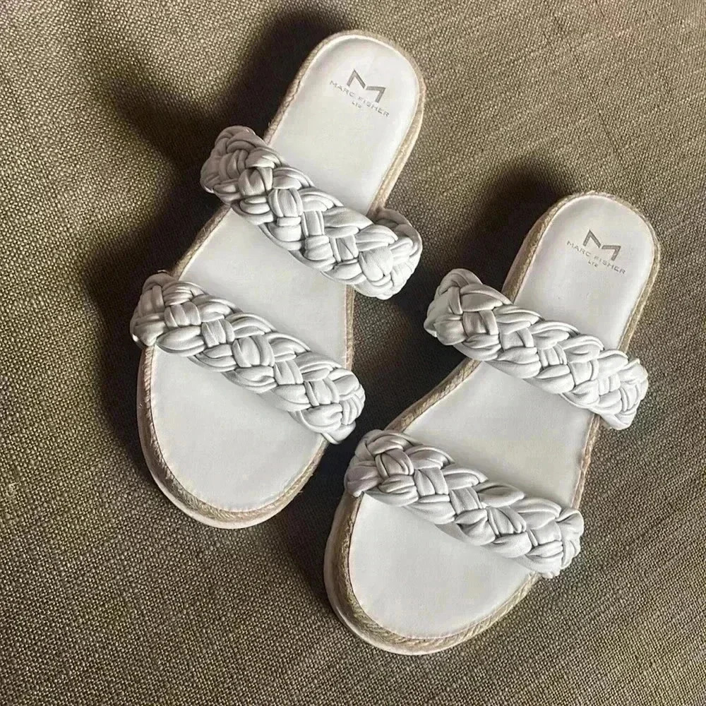 Marc Fisher Leather White Sandals Size 8 - Picture 3 of 9